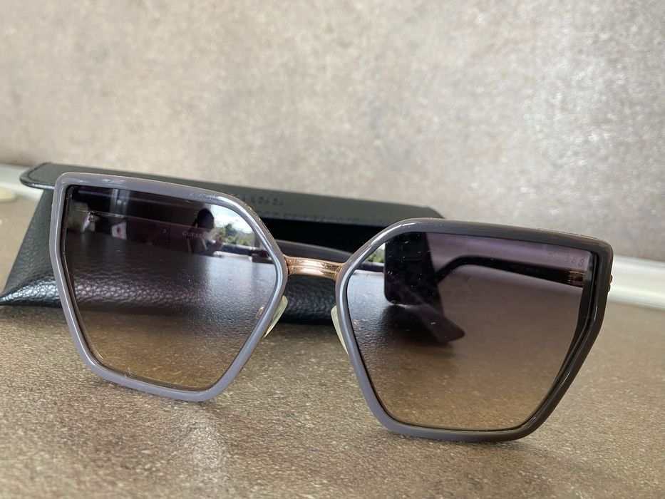 Дамски слънчеви очила Guess