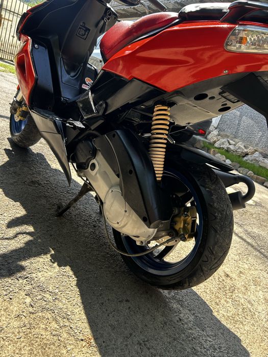 Scuter Aprilia SR 50