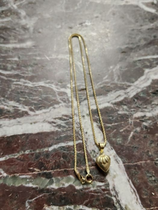 Lănțișor aur cu pandantiv inimioara