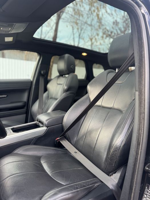 Vând Land Rover  Evoque