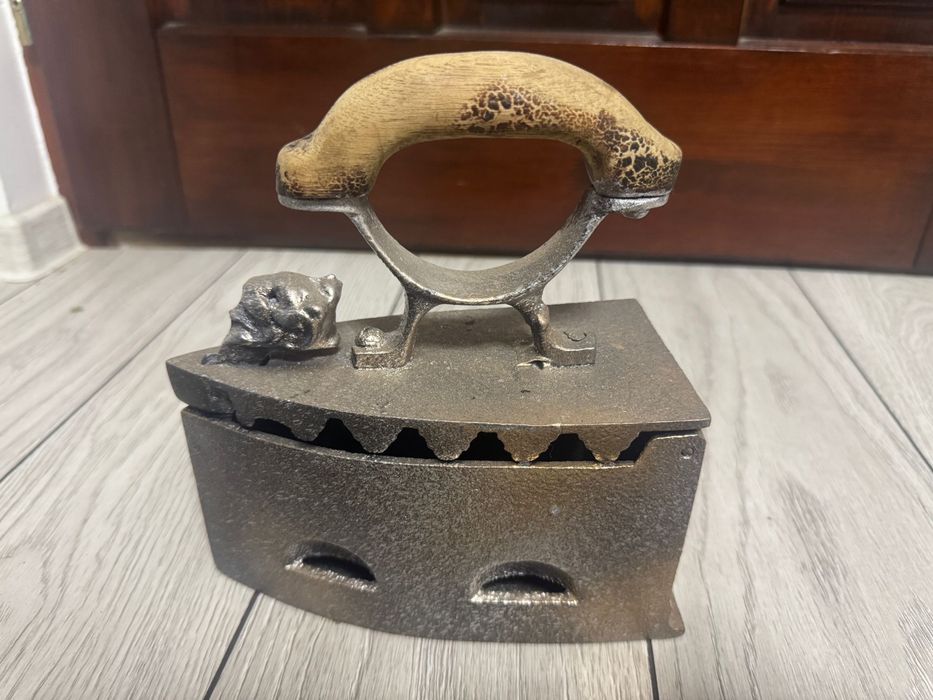 Fier de călcat pe cărbuni