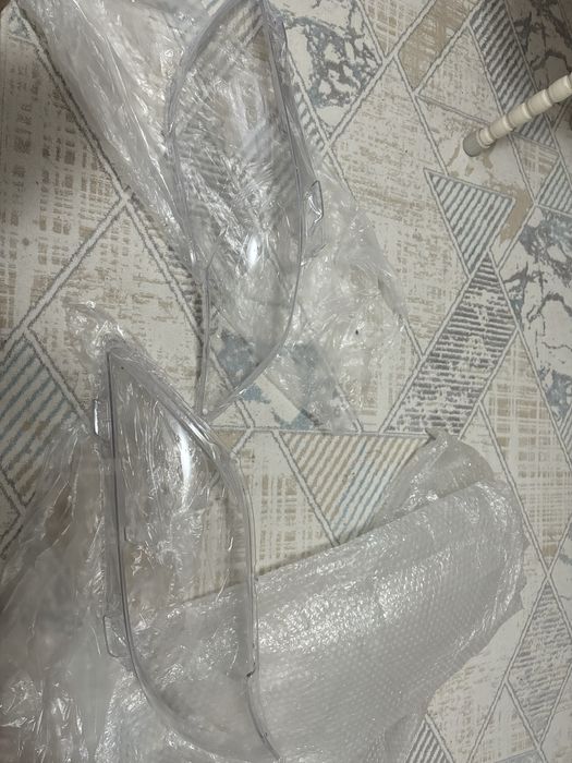 Продам Стекло фары Тайота Камри 40