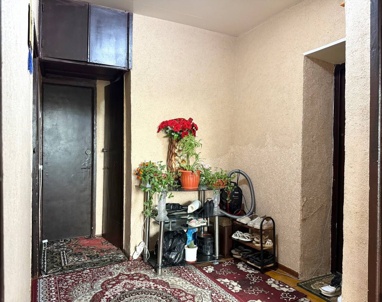 2 xona 3 xona qilingan xonalar hamasi alohida balkonlari kota 77 seria