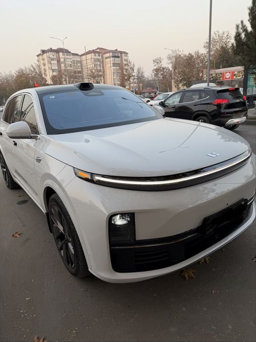 срочно продаю свою машину LIXIANG L7 Ultra Full 2024