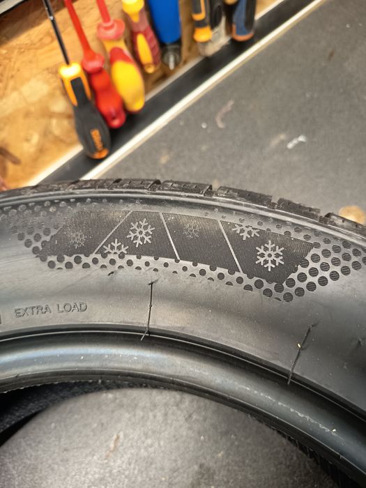 Cauciucuri de iarna 215/55R16