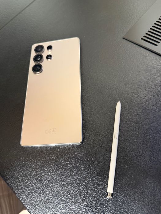 Samsung S25 Ultra cumpărat Franța