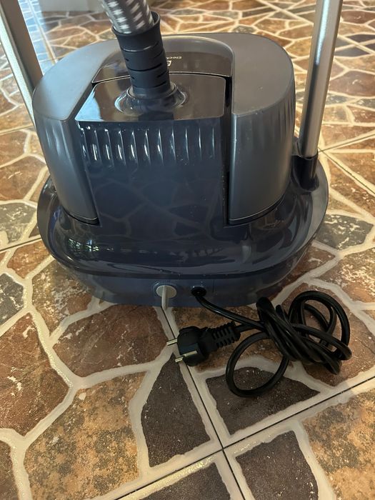 Aparat de călcat vertical