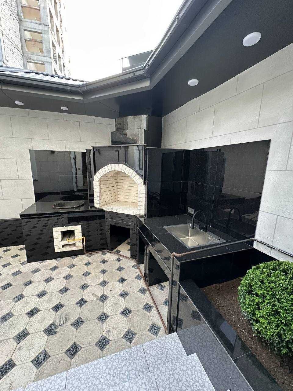 м.Буюк Ипак Йули ул.Сайрам 5-комн 2-этажа 250 м² 1,6-сот евроремонт