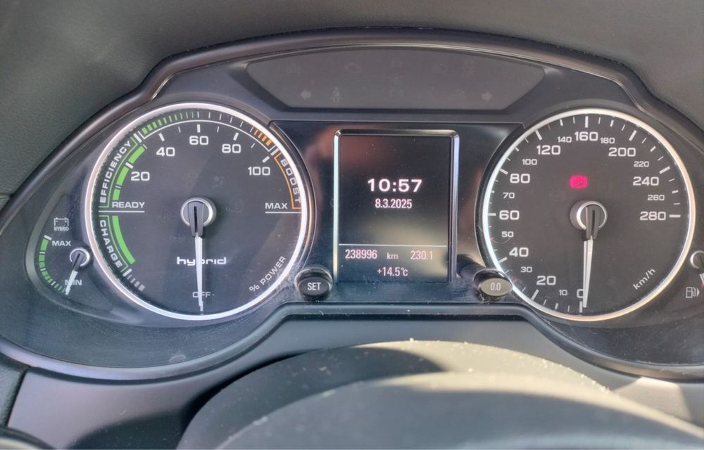 Audi Q5 hybrid full option
