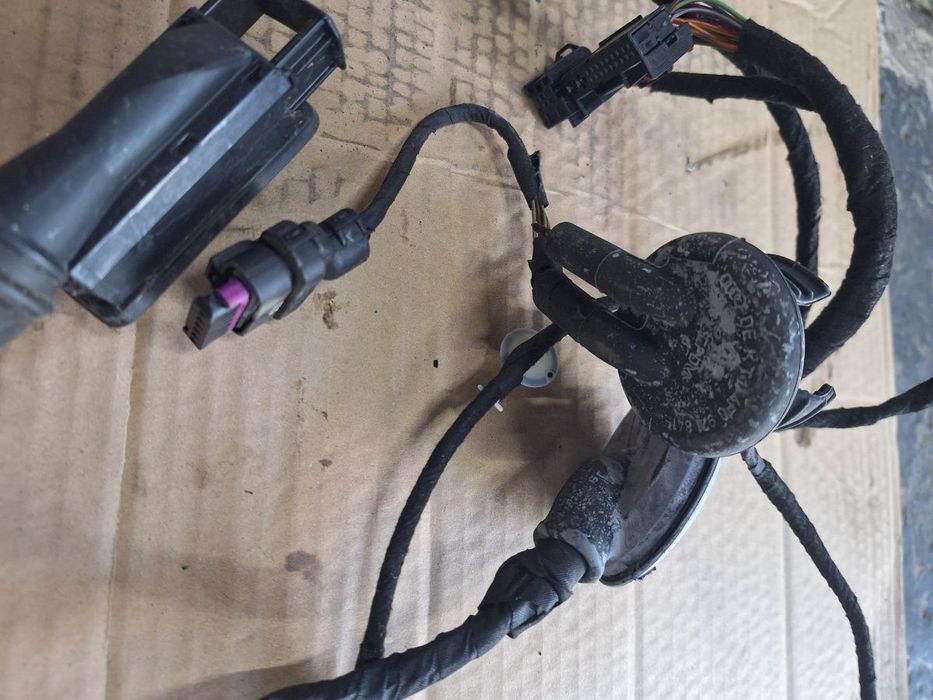 Cablaj portiera fata stanga AUDI A4 IV Avant 8K5, B8 2007 - 2015 8K0971030AD