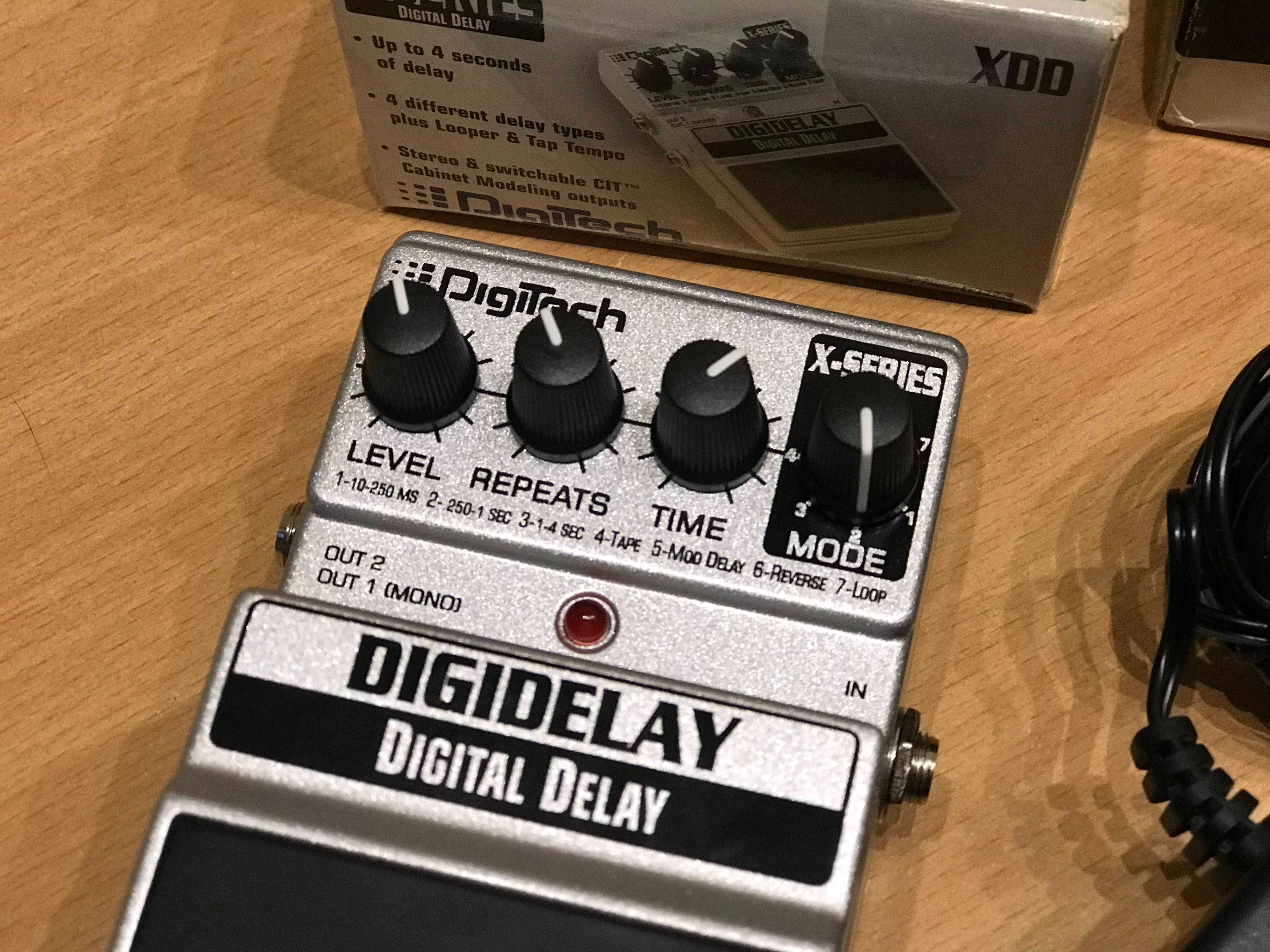 DigiTech XDD Digital Delay педаль для гитары + блок питания Dunlop