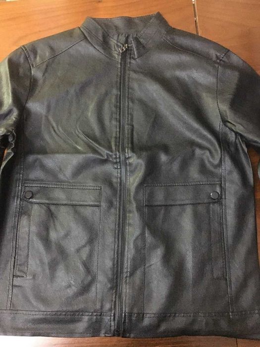 Куртка кожа заменитель  54 размер новая черный цвет