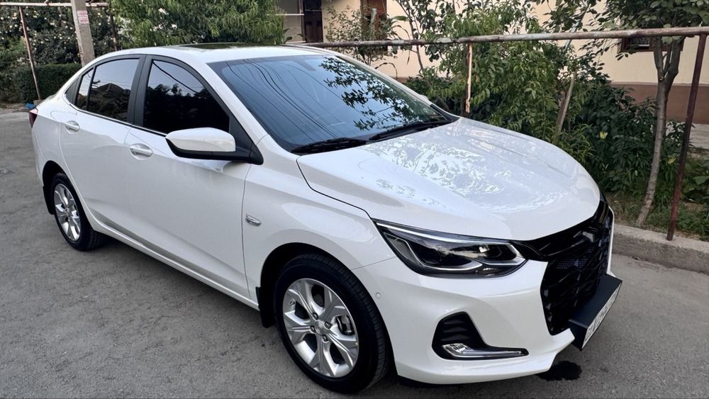 Onix Premier 2 turbo Sotiladi