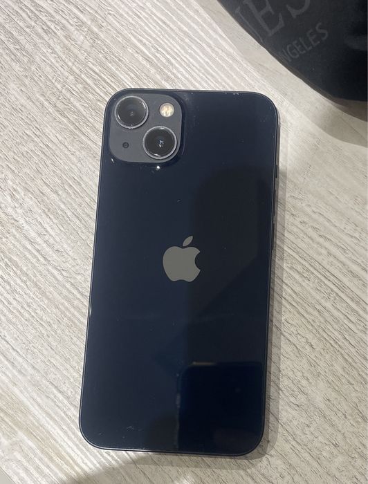 Iphone 13 blue
