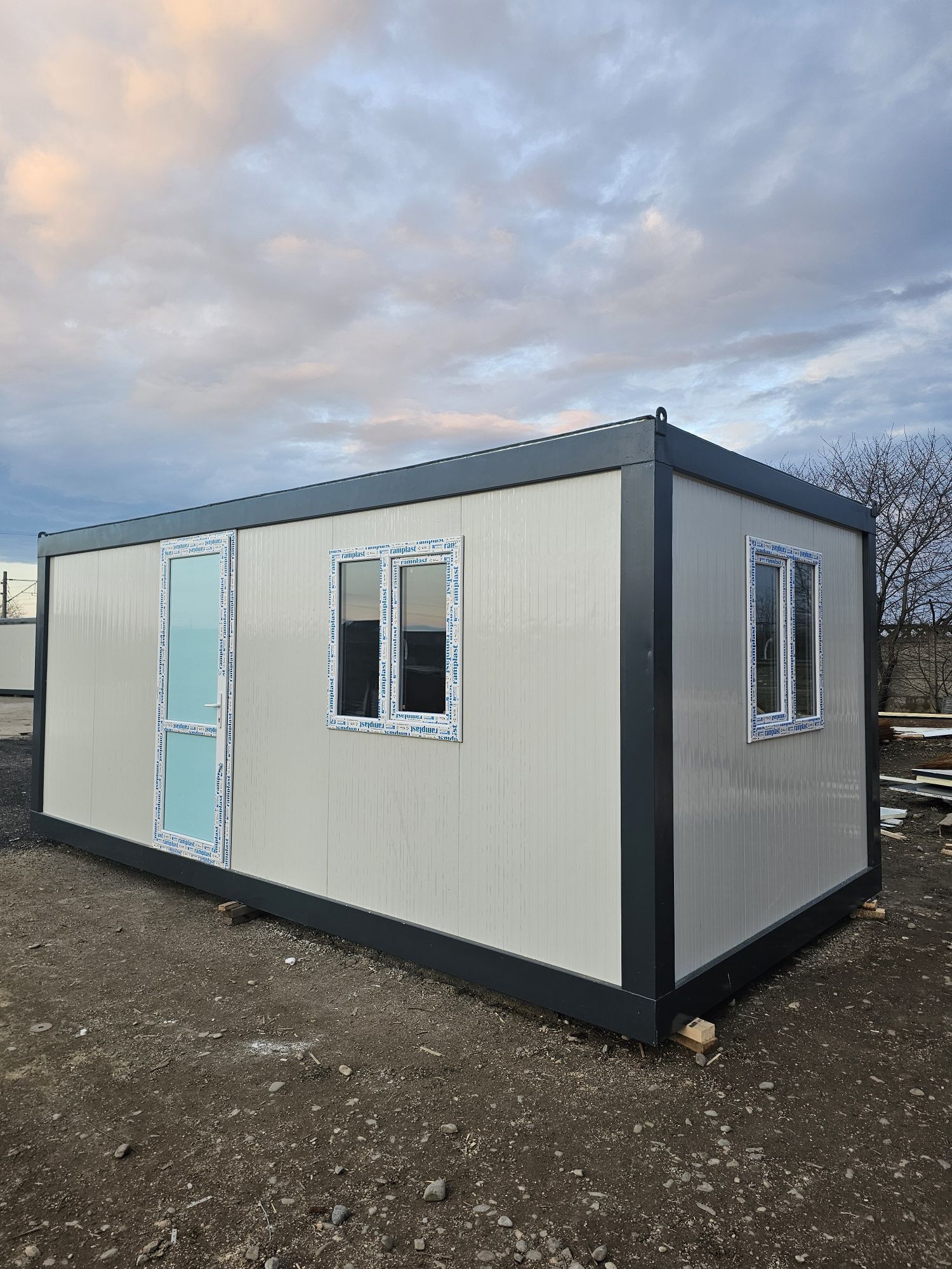 Vand containere modulare