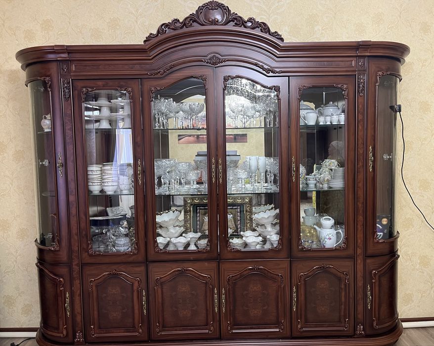 Сервант для посуды