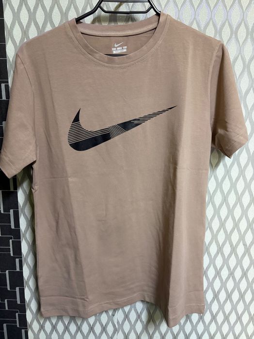 Nike           Nike