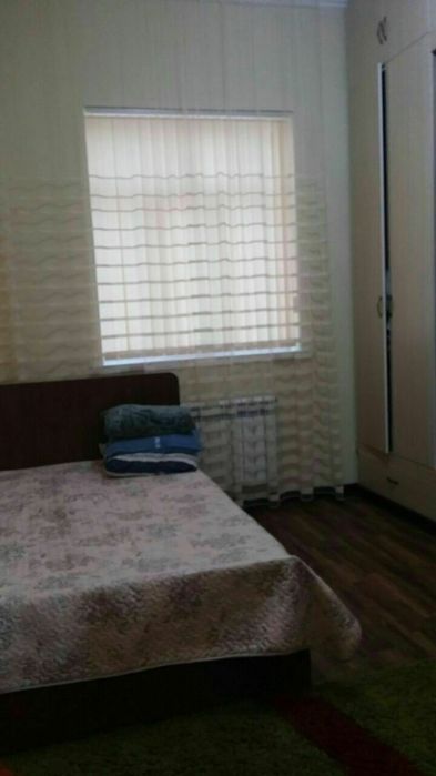 Продаю  дом в Бектемирском районе( ориентир- Фут-сити). 3.  8 сотокк