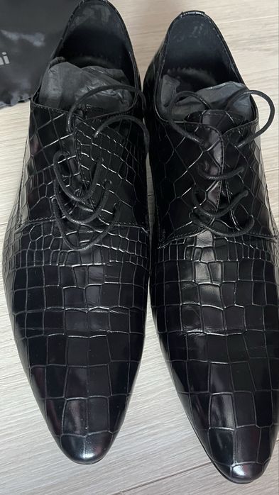 Ferragamo обувки