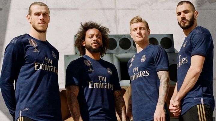 ADIDAS Real Madrid : Реал Мадрид S размер / Оригинал