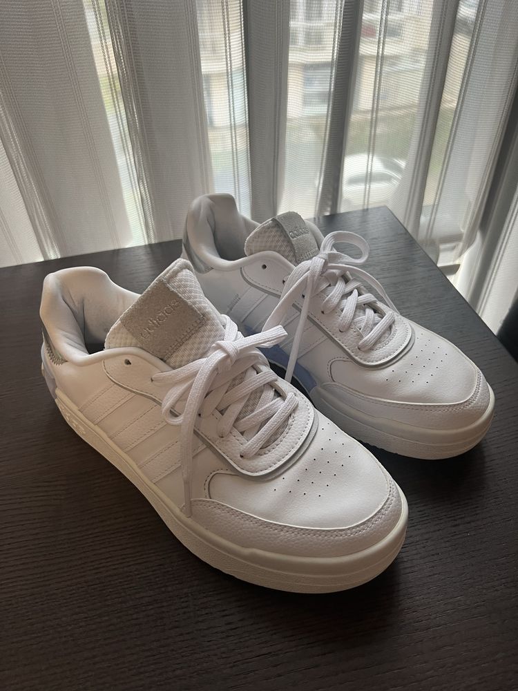 Дамски кецове Adidas
