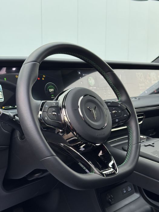 Voyah free 318 black/black с пробегом