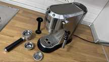 Espressor manual DeLonghi Dedica EC685 1350W 15 bari Slim INOX