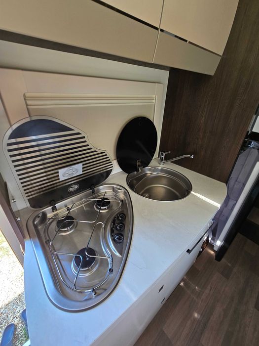 Autorulota BENIMAR S346 impecabila, dotari premium, gata de drum