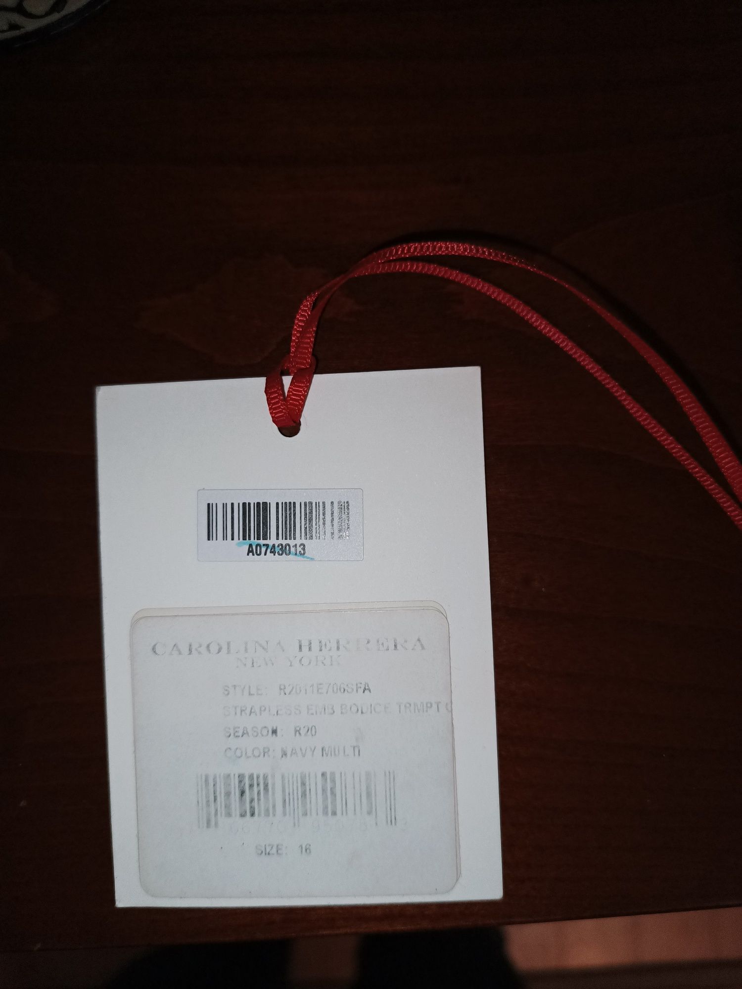 Rochie matase Carolina Herrera marimea 16 (purtata o singura data)
