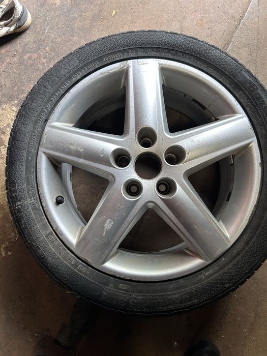 Гума с джанта 235/45/17