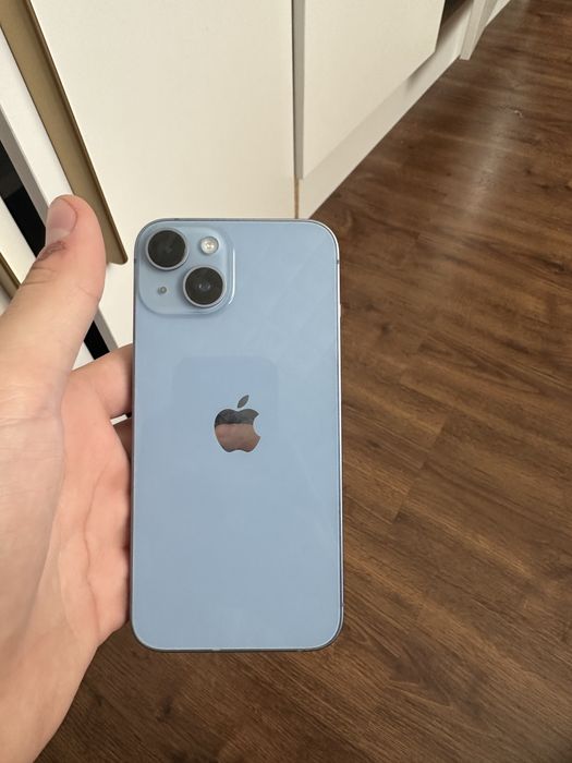 Продам Iphone 14