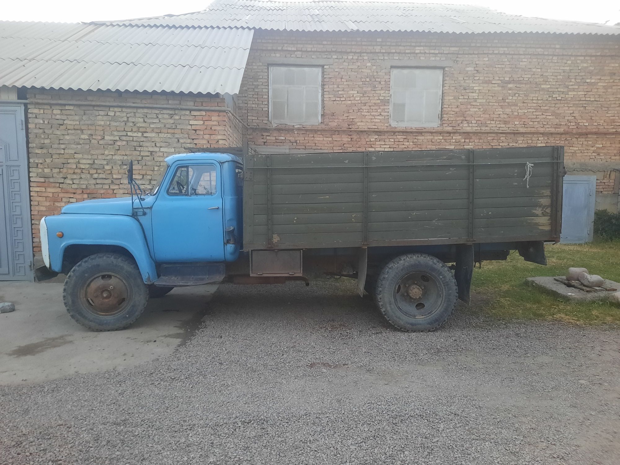 Gaz 53 yili 1976 yil holati ideal