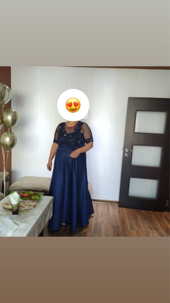 Официялна рокля