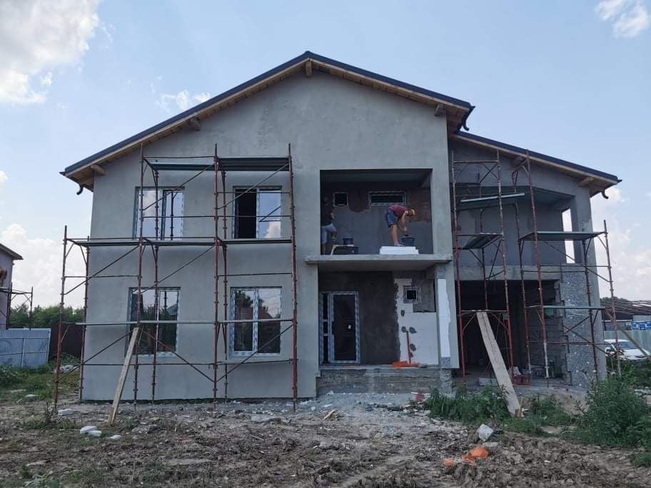 Amenajări interioare și exterioare