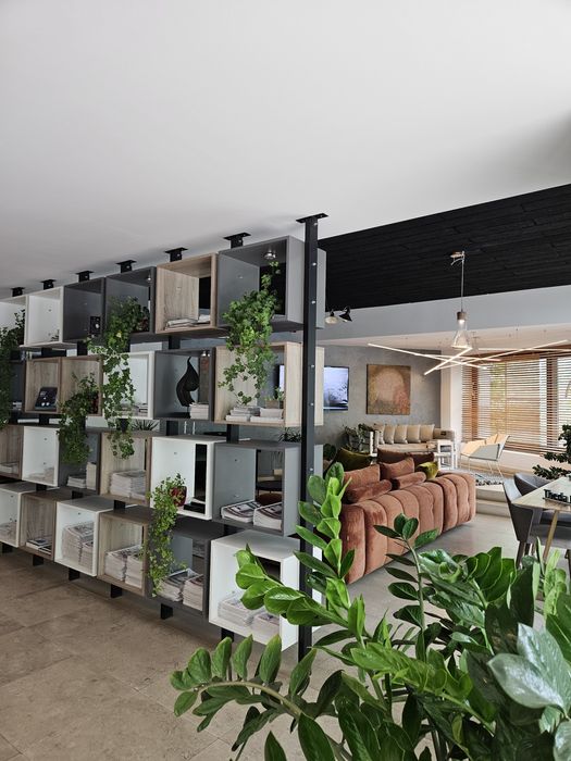 Spațiul deosebit, parter, în clădire de birouri Unirii Coposu