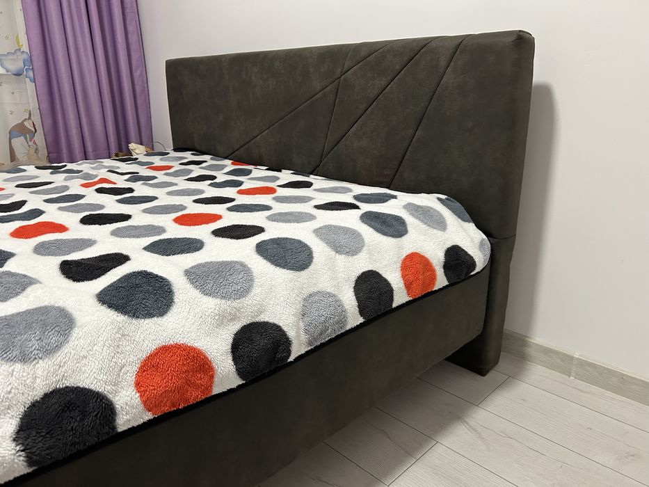 Pat dormitor, matrimonial, tapitat, gri, 200x160 cm cu saltea inclusa