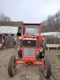 Vând Tractor U 650 M