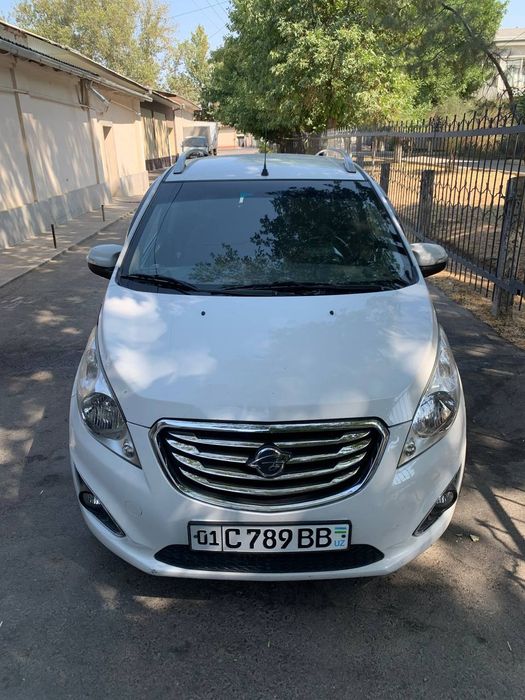 Продается спарк коробка автомат.