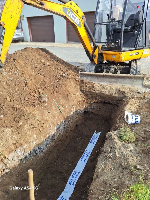 Excavari cu miniexcavator și bobcat
