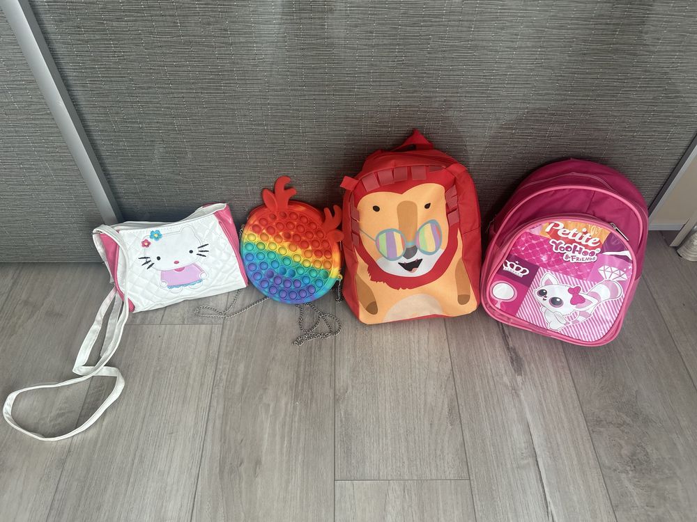 Чанти за момиче и бебешки принадлежности