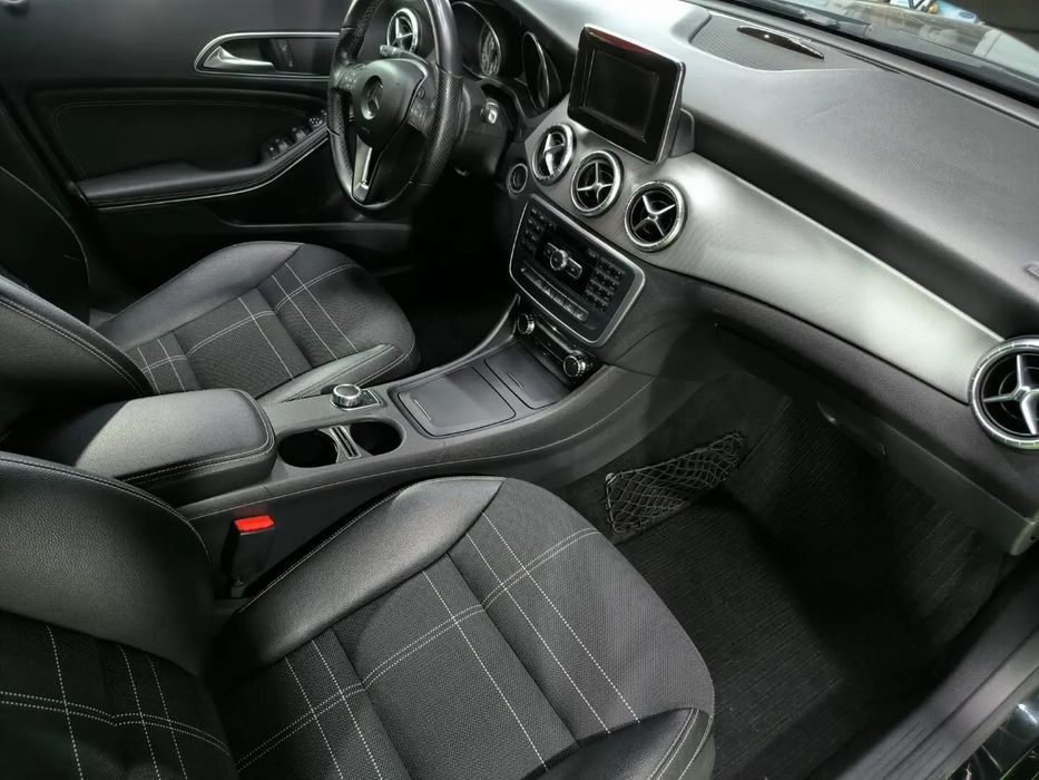 Vând Mercedes CLA 220d
