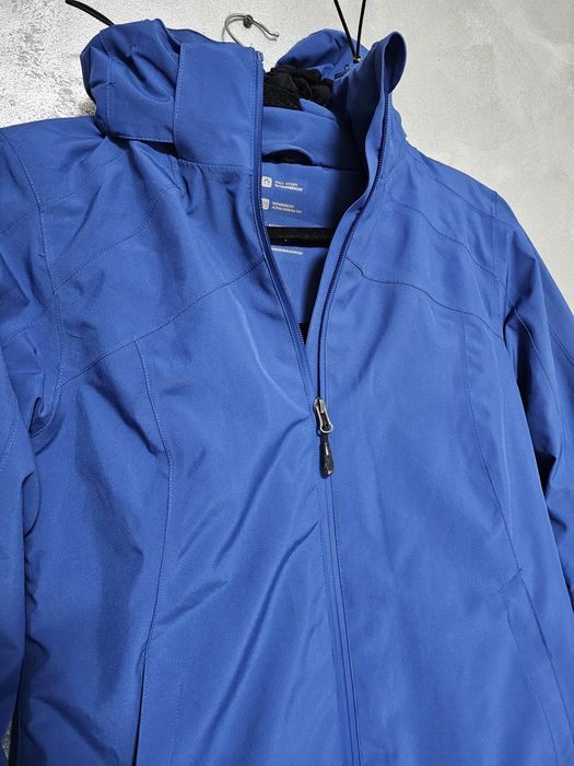 Vand geaca de iarna.  S