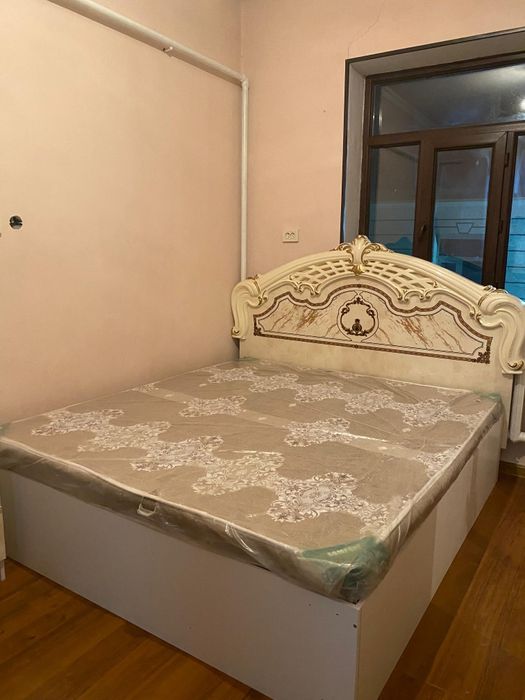 Спальная кровать