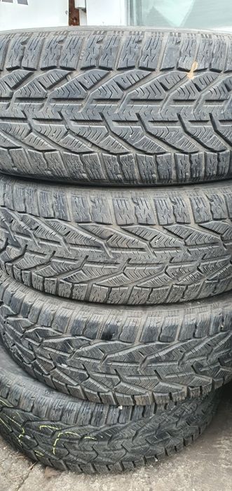 Vând anvelope iarnă