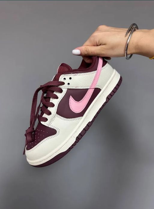 Дамски Кецове Nike Dunk Low Retro Valentine