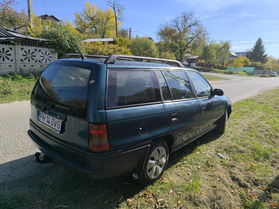 Vând Opel Astra F