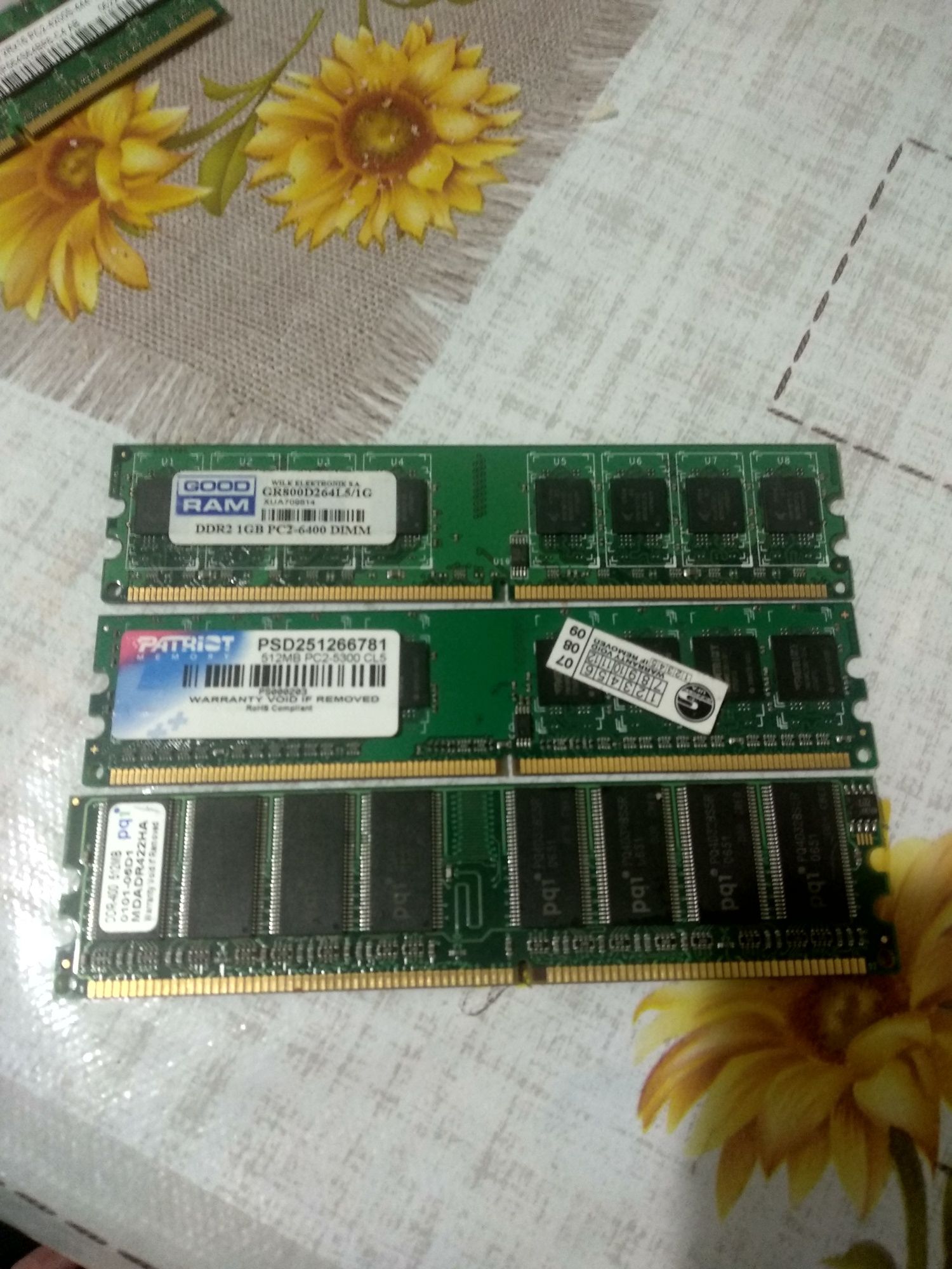 ОЗУ 512MB, DDR2-1GB для ПК и ноута, наш адрес Сайрам центр