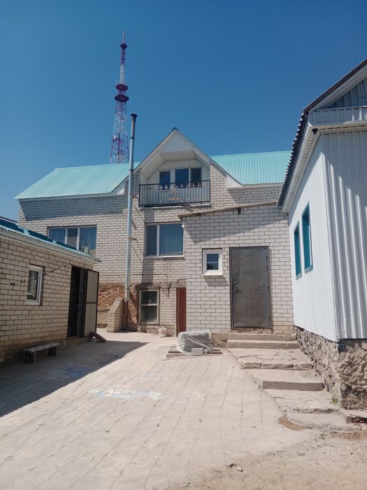 Продам жилой дом 3 этажныц мансард