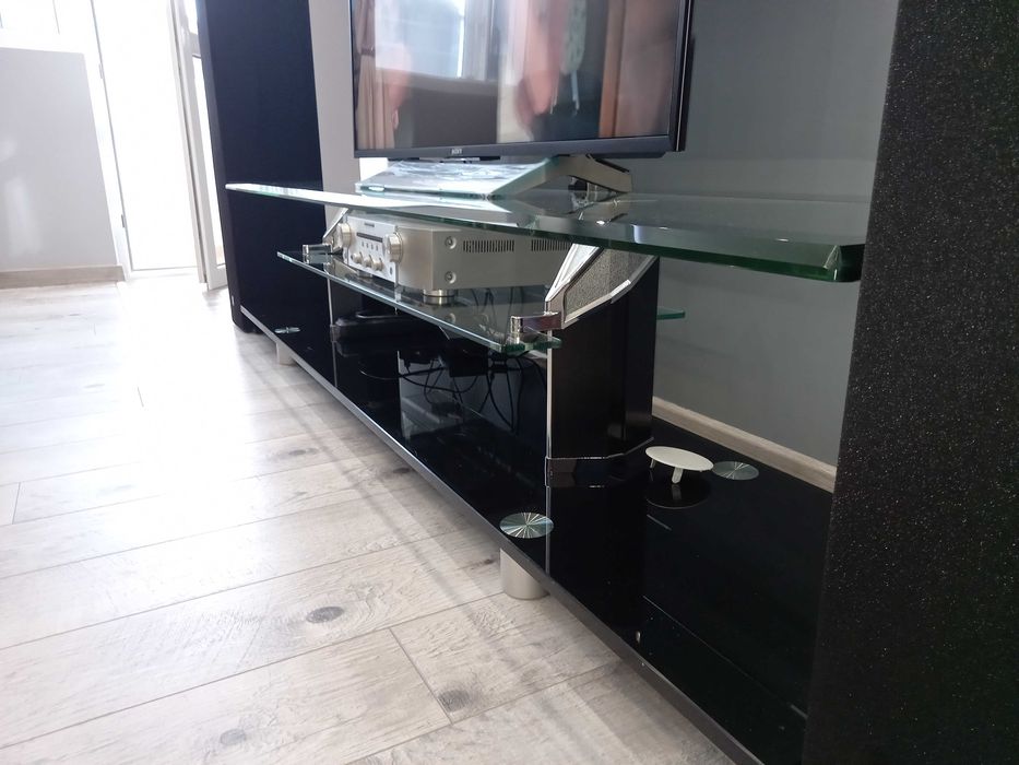 Тв стъклена маса