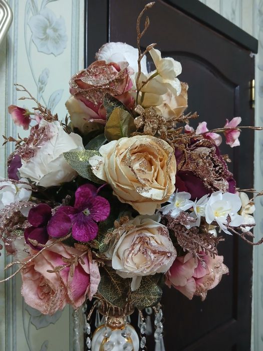 Gul zalga stol ustiga